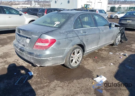 2012 Mercedes-Benz C 300 Luxury 4Matic/Sport 4Matic из США, поврежденный, VIN WDDGF8BB9CR209382